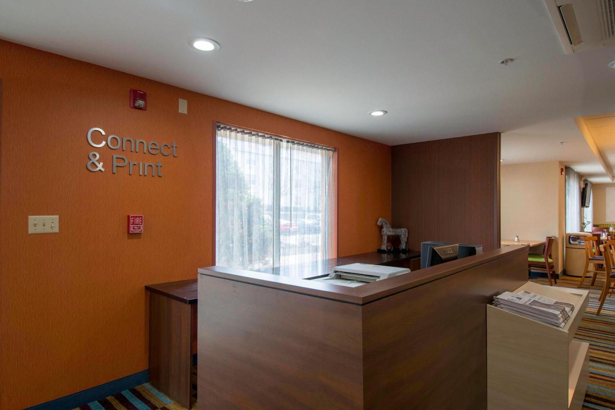 Fairfield Inn & Suites By Marriott Cleveland Стритсборо Экстерьер фото