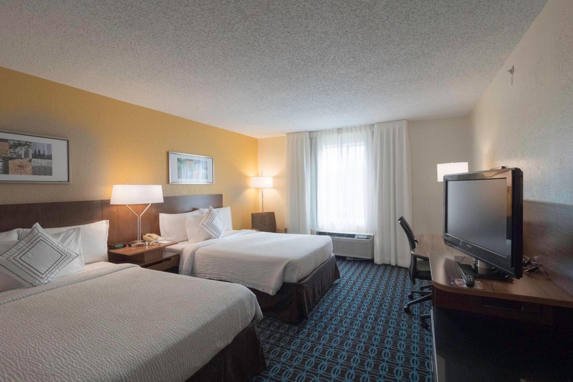 Fairfield Inn & Suites By Marriott Cleveland Стритсборо Экстерьер фото