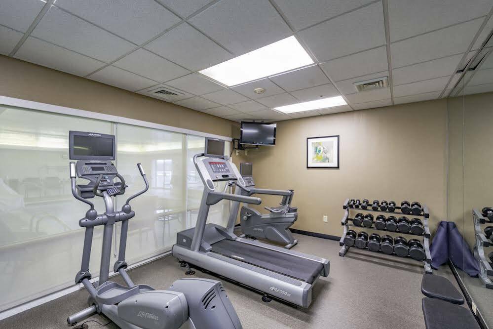 Fairfield Inn & Suites By Marriott Cleveland Стритсборо Экстерьер фото