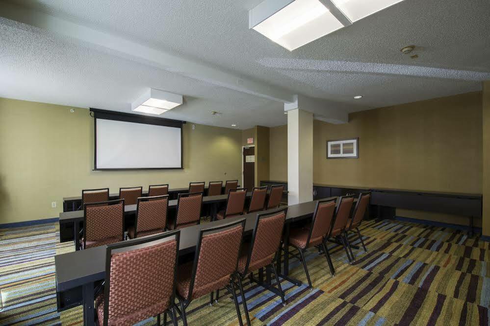 Fairfield Inn & Suites By Marriott Cleveland Стритсборо Экстерьер фото